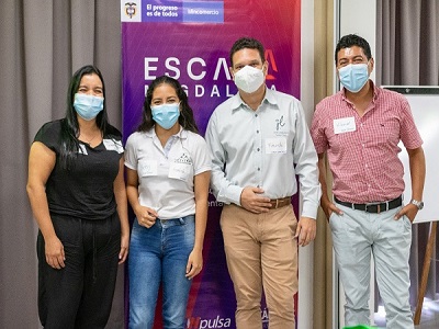 Participantes del programa Escala Acelera